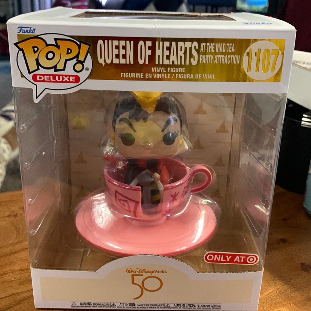 Funko Pop! Deluxe Walt Disney Queen‎ of Hearts Exclusive 50th Anniversary 1107